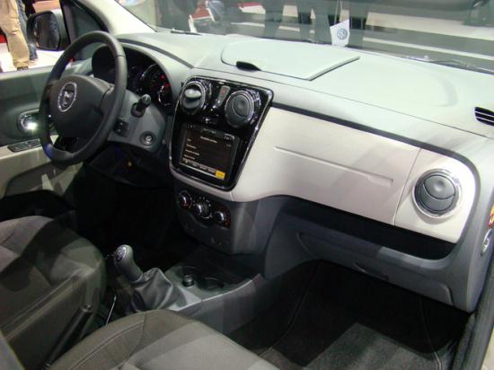 Dacia Lodgy interieur