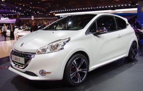 Peugeot 208 GTI1