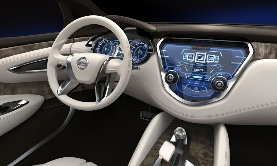 Nissan Resonance intérieur