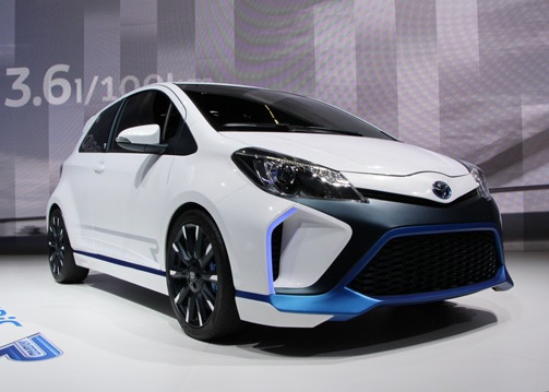 Toyota Yaris Hybrid R