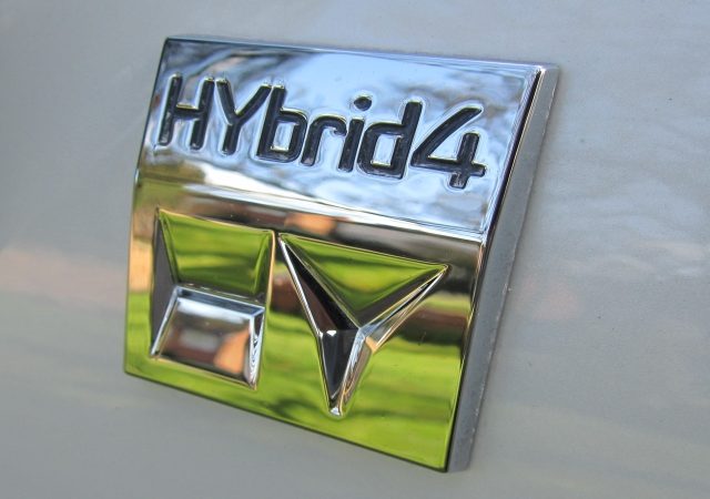 voitures peugeot hybrid4