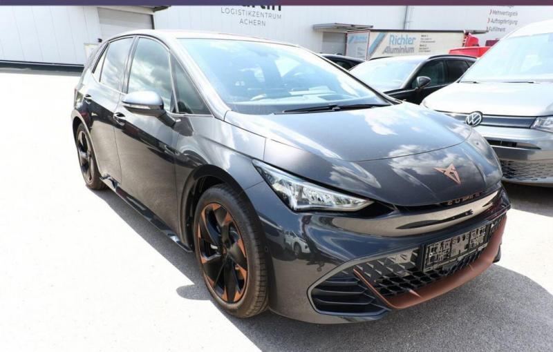 cupra born 77kwh 231 pilotm+ gps acc ar-hud 19r photo 1