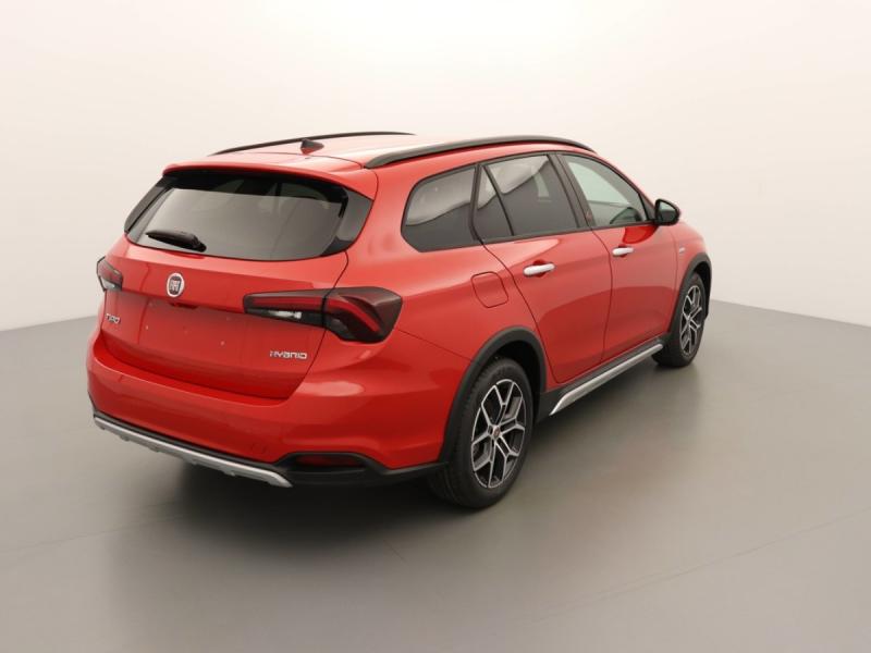 fiat tipo cross red hybrid photo 2