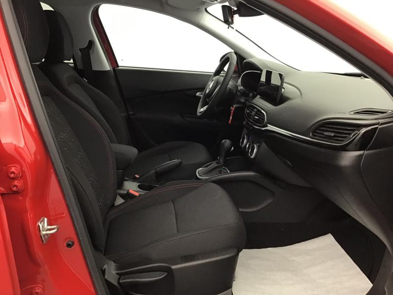 fiat tipo cross red hybrid photo 6