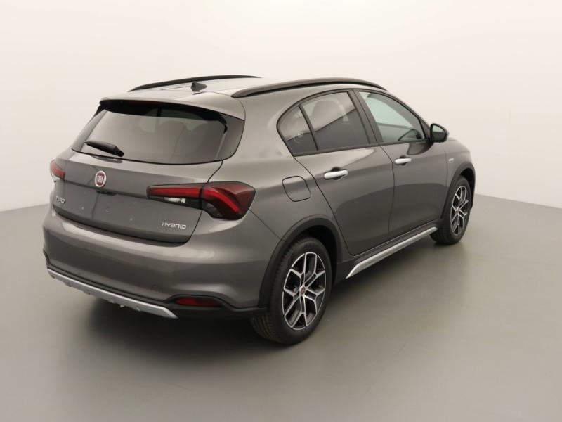 fiat tipo cross hybrid photo 2