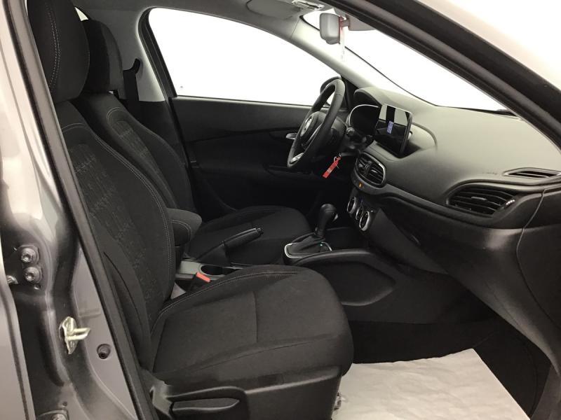 fiat tipo cross hybrid photo 6