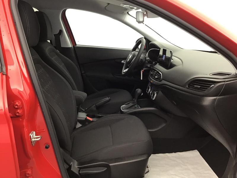 fiat tipo cross hybrid photo 6