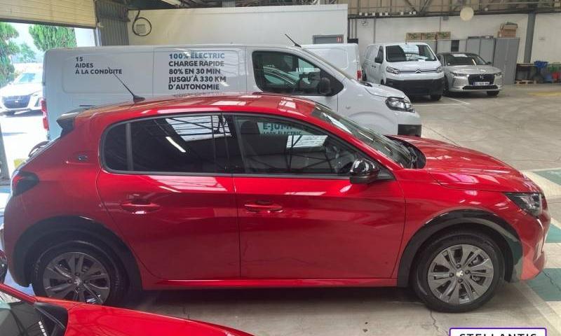 peugeot e-208 50 kwh 136ch allure pack photo 4