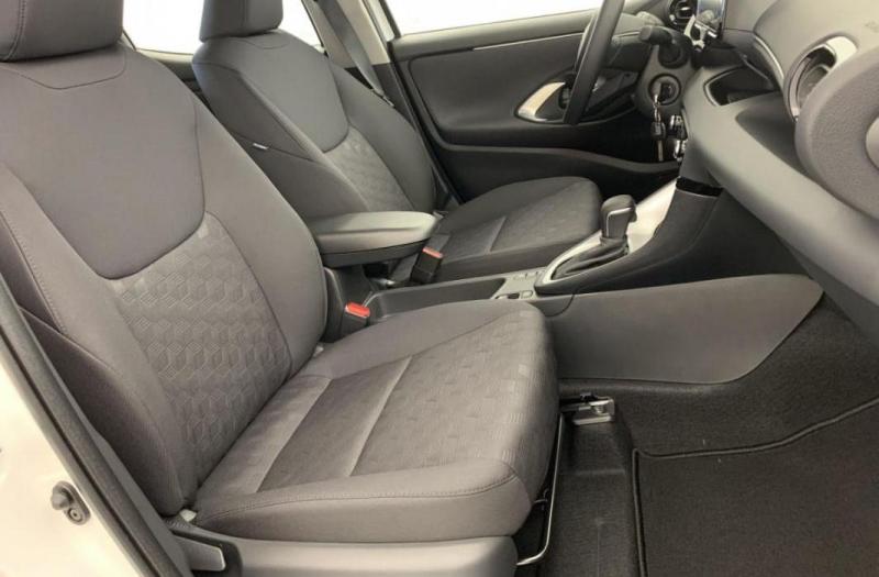toyota yaris hybride 116h dynamic photo 9