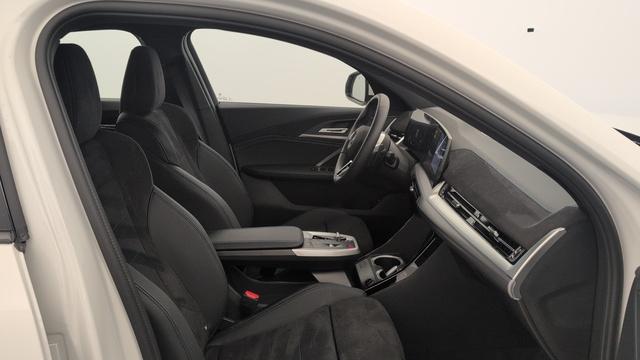 bmw x2 sdrive 20d 163ch dkg7 m sport photo 9