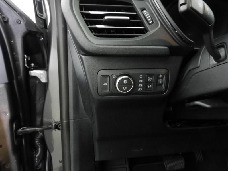 ford kuga 2.0 tdci 120ch st-line powershift photo 8