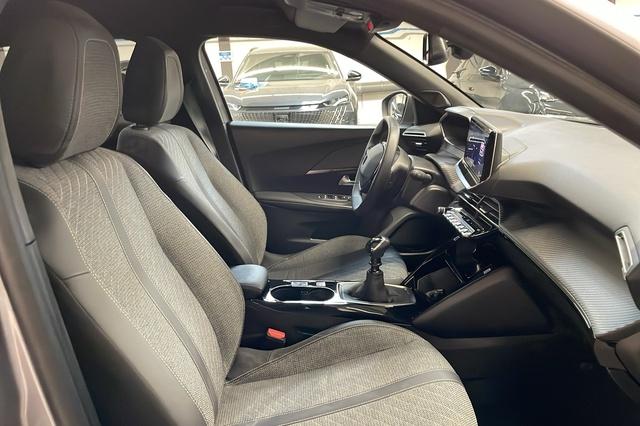 peugeot 2008 100 s&s bvm6 allure photo 9