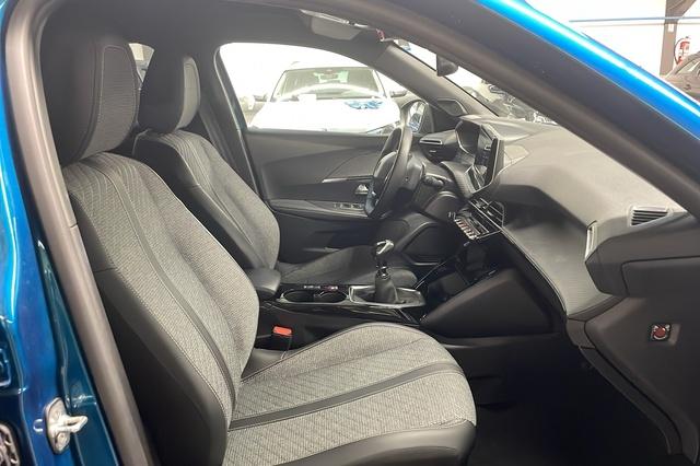 peugeot 2008 100 s&s bvm6 allure photo 9