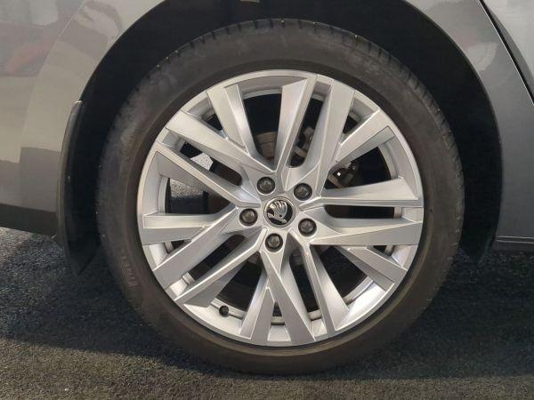 skoda octavia selection 1.5 tsi hybrid 116 ch act dsg7 photo 3