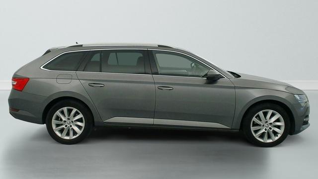 skoda superb combi 2.0 tdi 150 scr dsg7 business photo 8