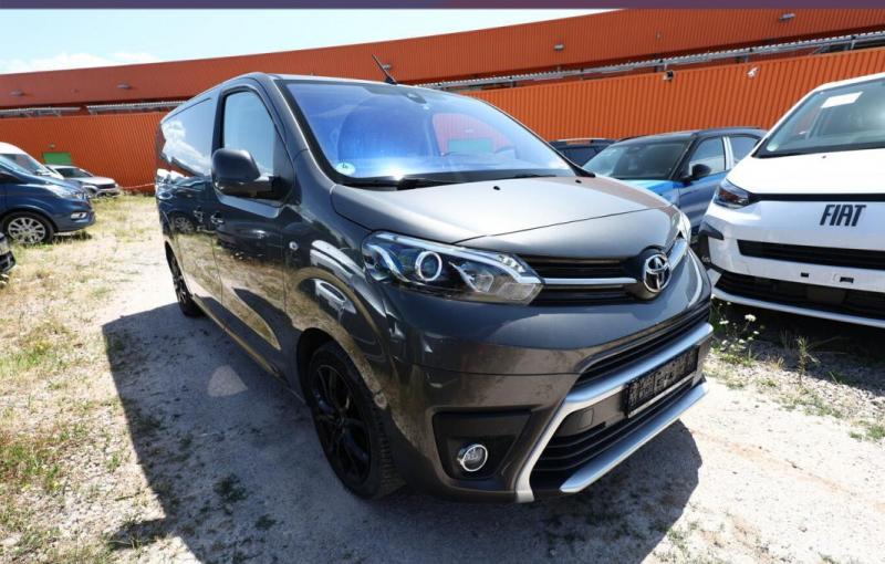 toyota proace verso 2.0 d-4d l1 executive 7s photo 1
